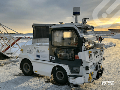 Autonomous baggage towing in the snow at Oslo Airport